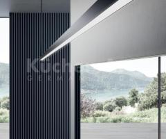 Salle de Bains Moderne avec Vasque en HPL Unicolor et Éléments Suspendus en Laque Mate - 8
