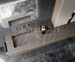 Salle de bains sur mesure marbré et fonctionnalité personnalisée - 3