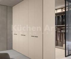 Dressing d’angle Up&Down avec armoire double face – Élégance sobre & rangement optimisé - 9
