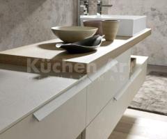 Salle de bains contemporaine avec meubles suspendus – Design épuré et naturel - 7